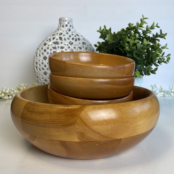 Wooden Salad Set Large Bowl with 4 Smaller Bowl Light Natural Colour - Picture 4 of 14